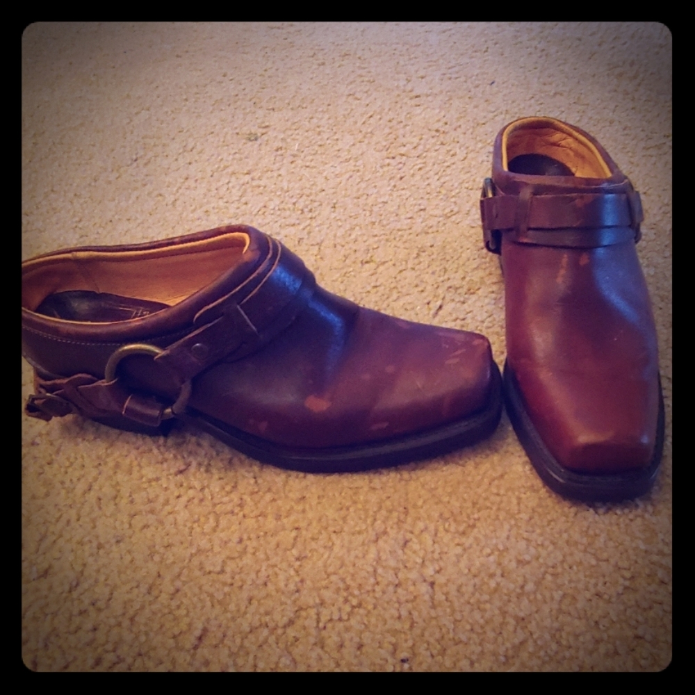 Frye mules